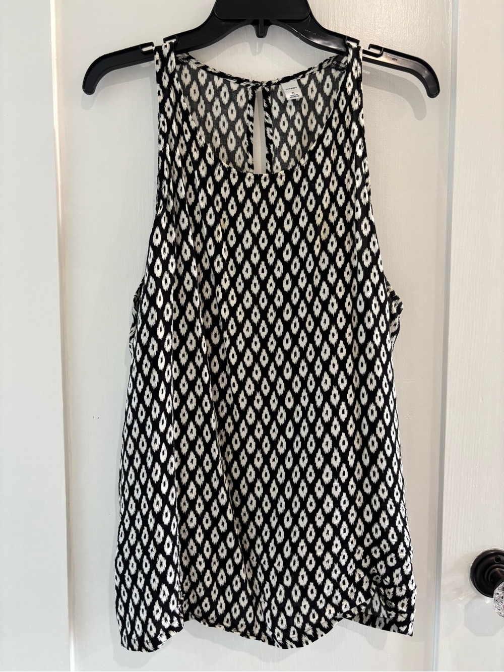 Old Navy Black & White Geometric Tank Top—Sz XL